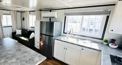 Two Private Bedrooms with Queen and Bunk Beds, Full Kitchen and In-Unit Laundry