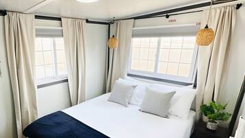 2 bedrooms, WiFi, bed sheets