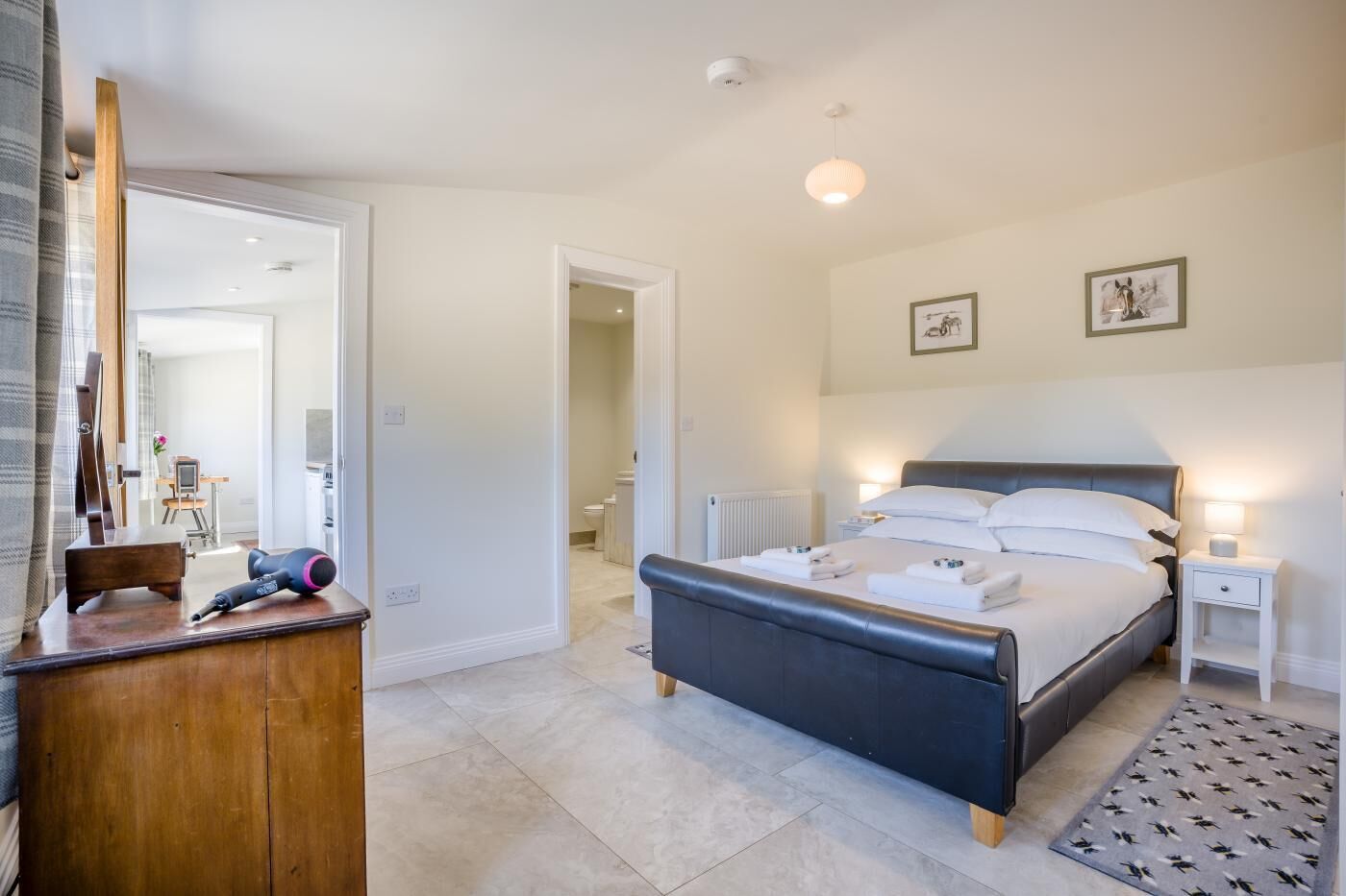 1 bedroom, travel cot, free WiFi, bed sheets