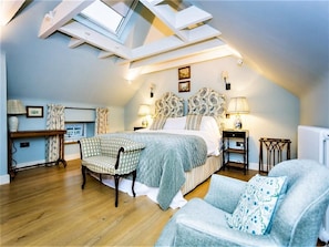 Travel cot, free WiFi, bed sheets - 3 Bed in Huntly (oc-89108) (Huntly)