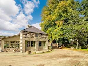 Exterior - 3 Bed in Huntly (oc-89108) (Huntly)