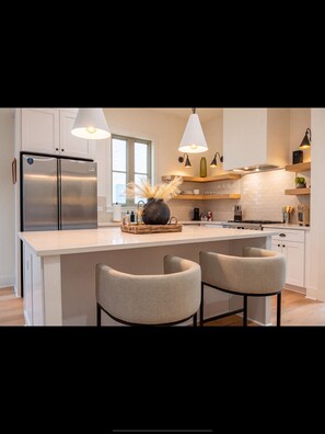 Private kitchen - The Boho Haven 2BD/2.5BTH (Fayetteville)