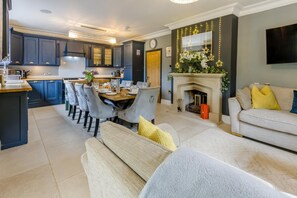Interior - 6 Bed in Frocester (oc-c42662) (Frocester)