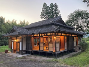 Exterior - Entire Traditional Japanese House for Rent | A Place to Stay and Live Like a Local, Where You Can Enjoy BBQs in the Spacious Garden (Kagoshima City)