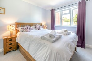 Iron/ironing board, free WiFi, bed sheets - 3 Bed in Westward Ho (oc-s42079) (Westward Ho!)