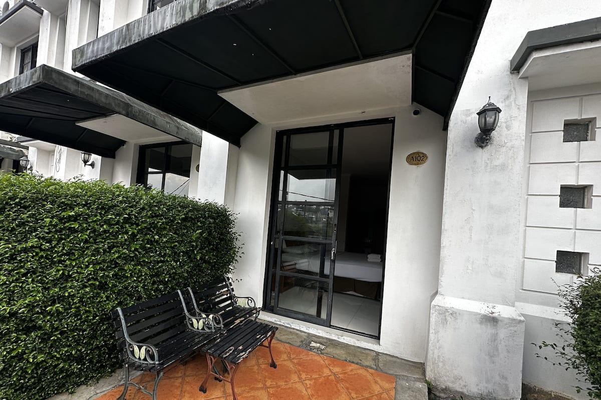 Standard Double Room | Desk, free WiFi, bed sheets