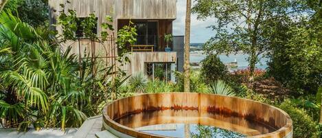 室外 SPA 浴池