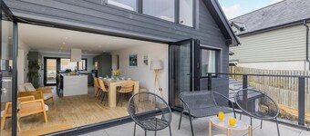 5 Bed in Ogmore-by-Sea (oc-o42632)