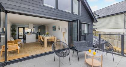 5 Bed in Ogmore-by-Sea (oc-o42632)