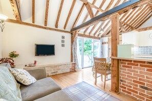 TV - 1 Bed in West Chiltington (oc-m41754) (West Chiltington)