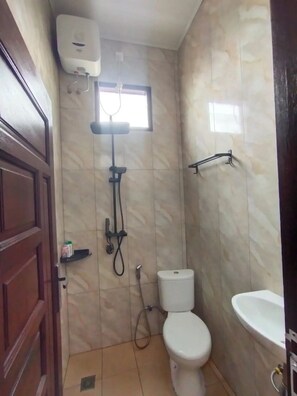 Deluxe-Doppelzimmer | Badezimmer | Dusche