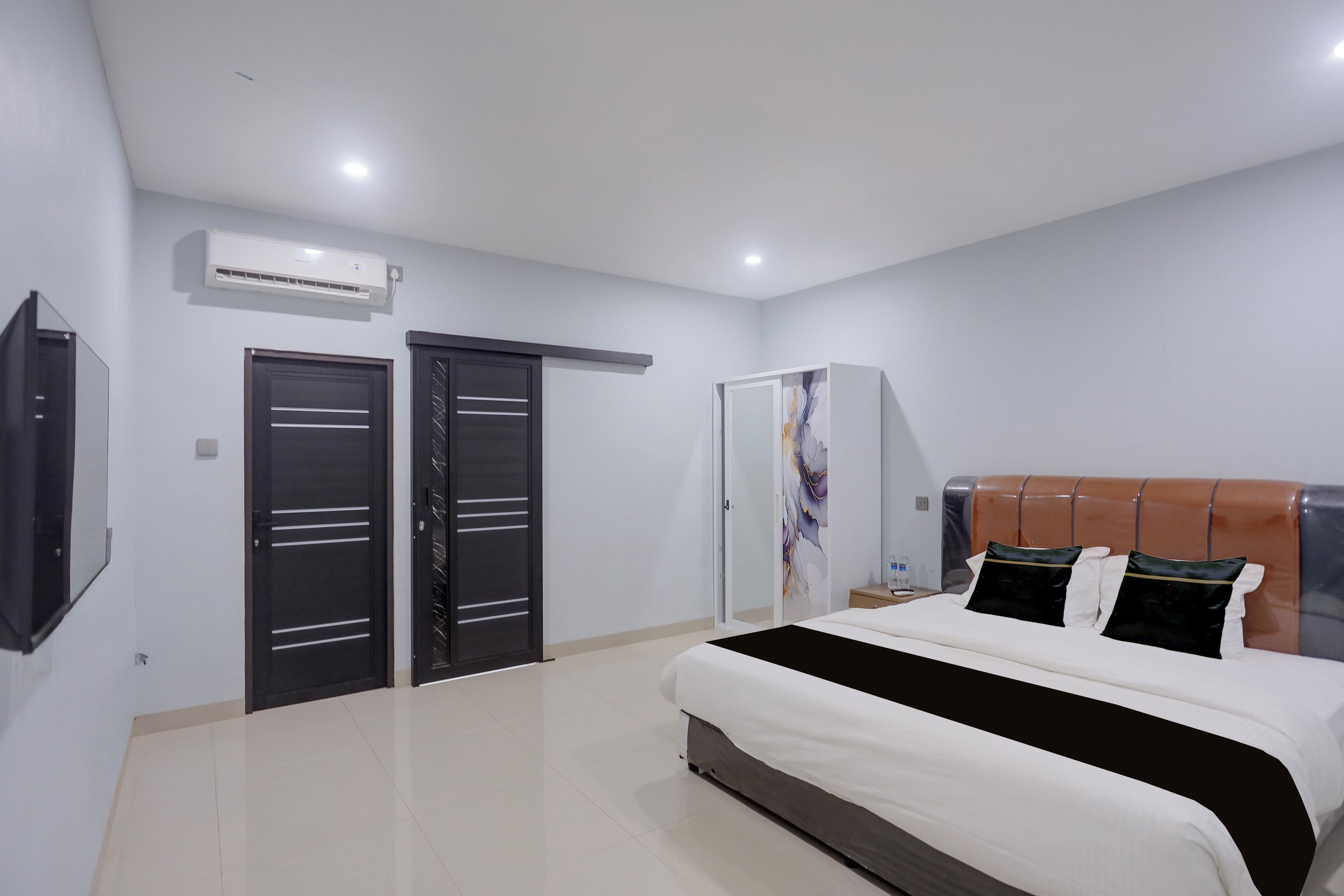 Standard Double Room | Bed sheets