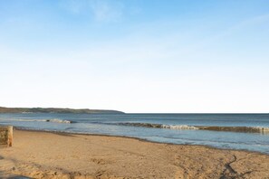 Beach - 3 Bed in Saundersfoot (oc-m42704) (Saundersfoot)
