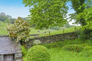 Property grounds - 3 Bed in Finsthwaite (oc-b42692) (Finsthwaite)