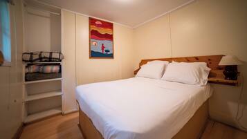 WiFi, bed sheets