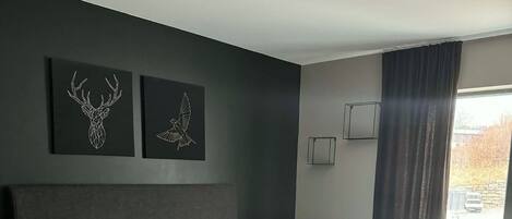 4 bedrooms, WiFi, bed sheets