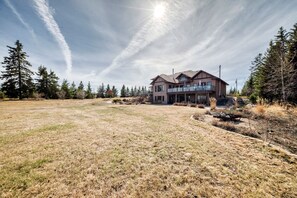 Exterior - Relaxing Countryside Retreat Minutes from Red Deer (RED DEER COUNTY)