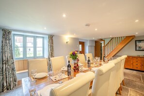 Dining - 5 Bed in Wells (oc-64472) (Yarley)
