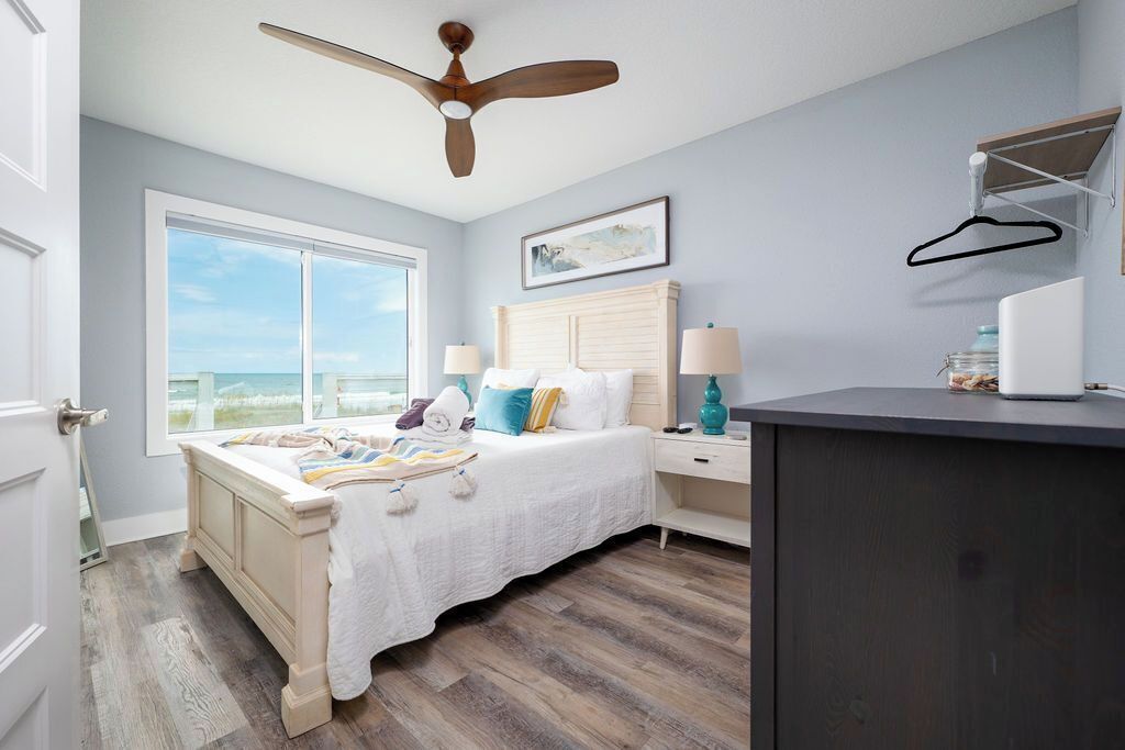 Iron/ironing board, WiFi (free), bed sheets