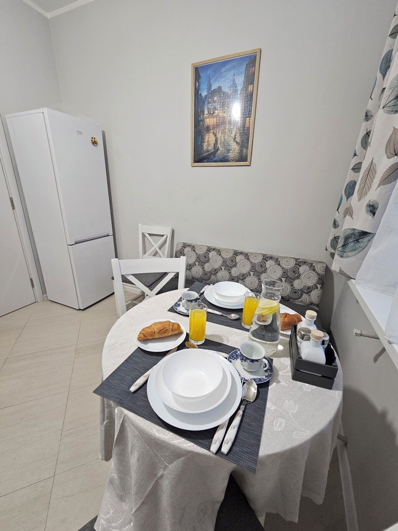 Deluxe-Apartment, Balkon, Stadtblick | Speisen