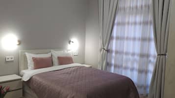 Departamento Deluxe, balcón, vista a la ciudad | Cortinas blackout, tabla de planchar con plancha y wifi gratis