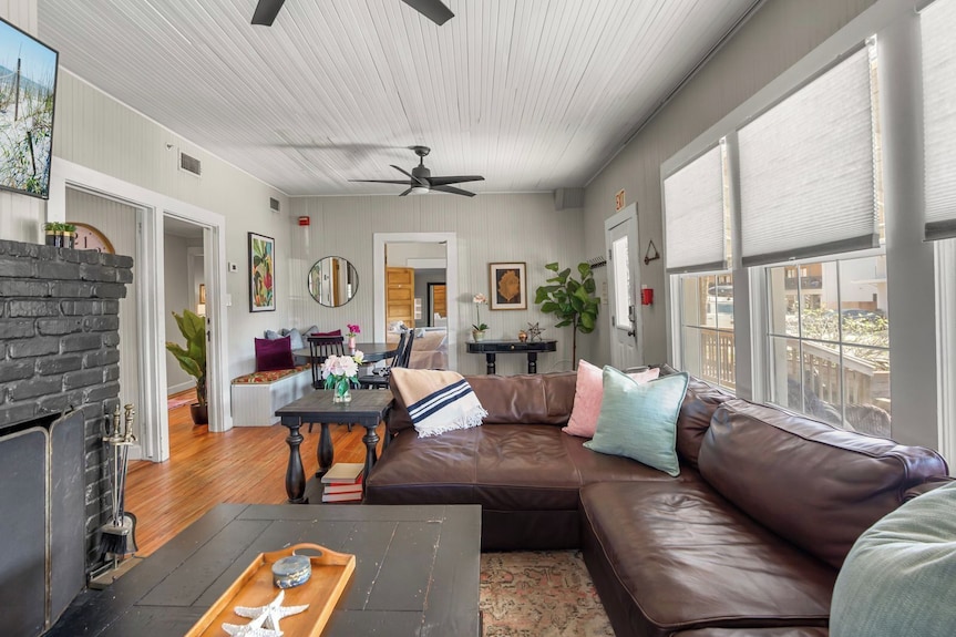 Fig Tree Inn | Steps To The Beach - Jacksonville Beach, FL