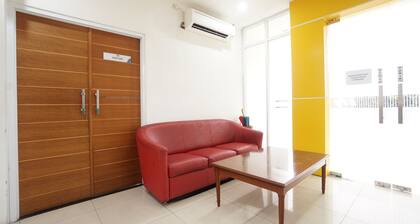 Townhouse Oak Hotel Damar Kurung