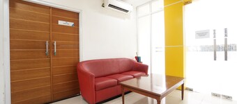 Townhouse Oak Hotel Damar Kurung