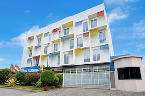 Front of property - Townhouse Oak Hotel Damar Kurung (Gresik)