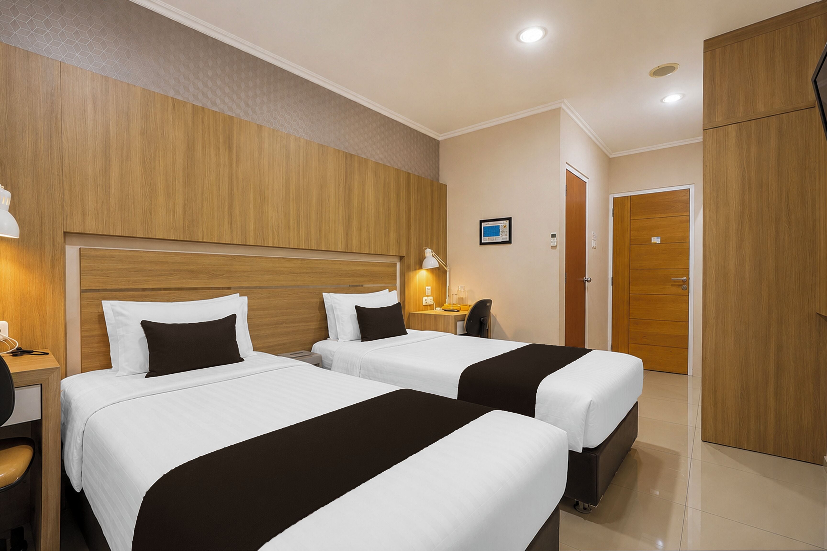 Deluxe Twin Room | Desk, soundproofing, free WiFi, bed sheets