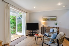 TV - 2 Bed in Goldenbank (oc-t42750) (Goldenbank)