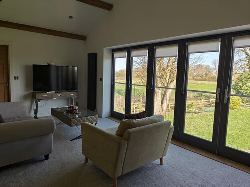 6 Bed in Howell (oc-h42736)