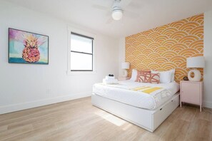 Room - Be A Nomad | Jacksonville Beach 2BR Near Pier | Free Parking | Washer and Dryer (Jacksonville Beach)