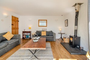 TV, fireplace - 2 Bed in Dwrbach (oc-w42727) (Dwrbach)
