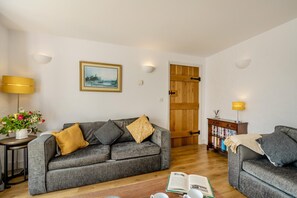 TV, fireplace - 2 Bed in Dwrbach (oc-w42727) (Dwrbach)