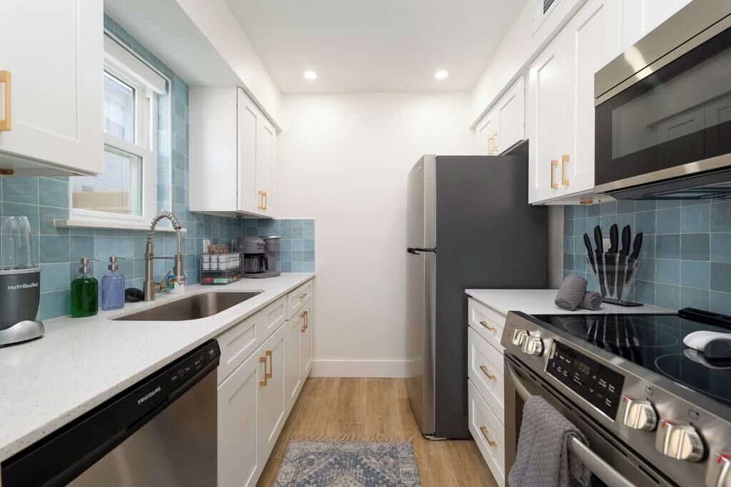 Refrigerador, microondas, horno, placa de cocina
