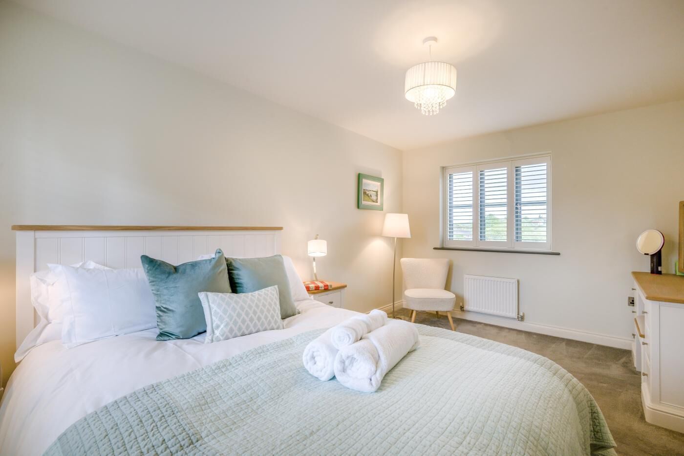 4 bedrooms, iron/ironing board, travel crib, WiFi (free)