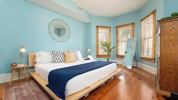 Iron/ironing board, WiFi (free), bed sheets