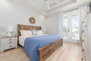 Iron/ironing board, free WiFi, bed sheets - Be A Nomad | Pet Friendly 4BR House | 1 Block to Jacksonville Beach | Sleeps 7 (Jacksonville Beach)
