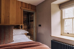 Iron/ironing board, free WiFi, bed sheets - 2 Bed in Grasmere (oc-lr245) (Penrith)