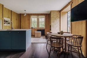 Dining - 2 Bed in Grasmere (oc-lr245) (Penrith)