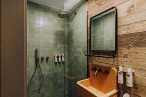 Towels - 2 Bed in Grasmere (oc-lr245) (Penrith)