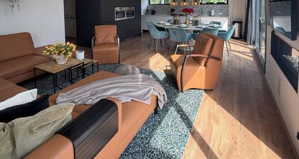 Villa Amsterdam Beyond | 4 Bedrooms | Sleeps 8 Pet-friendly!!!