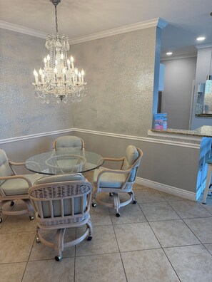 Dining - Resort Style 2 Bed / 2 Bath Condo in Waterfront Community in Clearwater, FL (Clearwater)