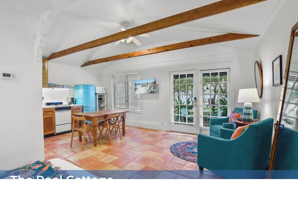 Interior - Cozy Studio Cottage w/ Pool Access (Jacksonville Beach)