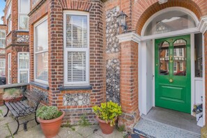 Exterior detail - 2 Bed in Cromer (oc-c41427) (Cromer)