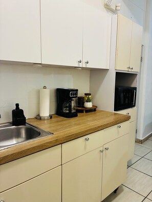 Private kitchen - Central 2BR, 2bath apartment + Walk to Walmat (San Juan)