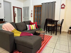 Living area - Central 2BR, 2bath apartment + Walk to Walmat (San Juan)