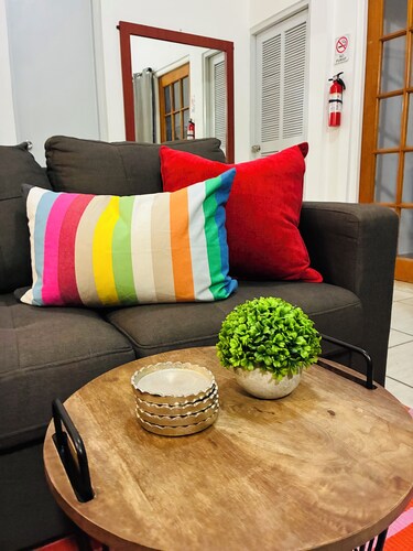 Central 2BR, 2bath apartment + Walk to Walmat