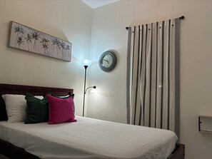Room - Central 2BR, 2bath apartment + Walk to Walmat (San Juan)